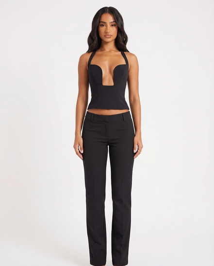 TOP HALTER ESTRUCTURADO ESCOTE PROFUNDO