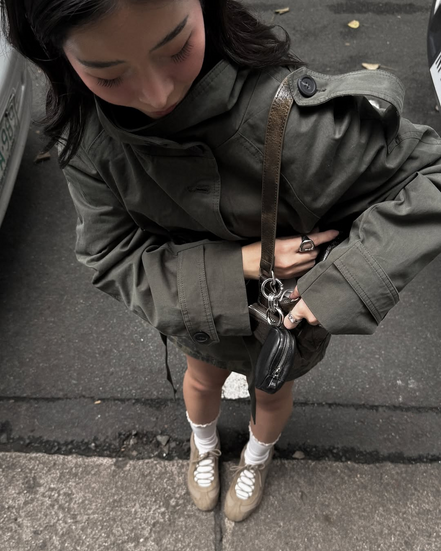Helena - chaqueta gabardina trench cropped con cinturón