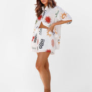 CONJUNTO DE DOS PIEZAS CON ESTAMPADO GEOMÉTRICO