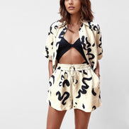 CONJUNTO DE DOS PIEZAS CON ESTAMPADO ABSTRACTO DE PINCELADAS