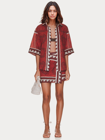 CONJUNTO DE DOS PIEZAS CON ESTAMPADO TRIBAL