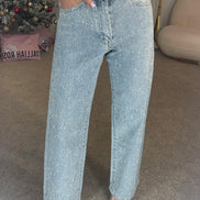 Mara - jeans tiro alto con detalles de pedrería