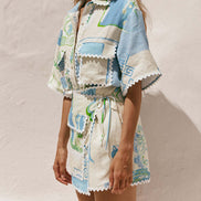 CONJUNTO ESTAMPADO CON FALDA CRUZADA