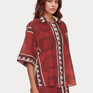 CONJUNTO DE DOS PIEZAS CON ESTAMPADO TRIBAL