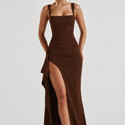 Martina - vestido largo satinado con escote cuadrado y abertura