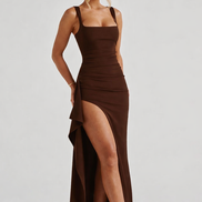 Martina - vestido largo satinado con escote cuadrado y abertura