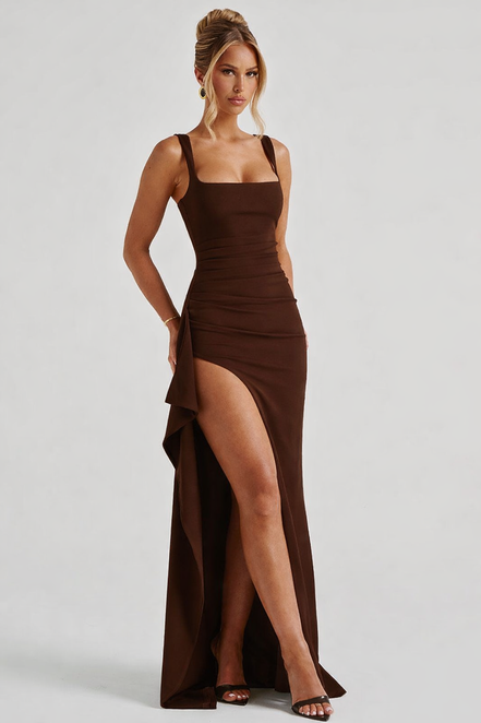 Martina - vestido largo satinado con escote cuadrado y abertura
