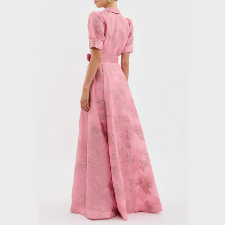 Amara - vestido rosa con mangas abullonadas