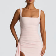 Martina - vestido largo satinado con escote cuadrado y abertura