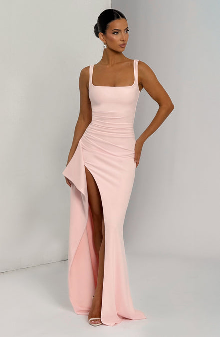 Martina - vestido largo satinado con escote cuadrado y abertura