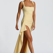 Martina - vestido largo satinado con escote cuadrado y abertura