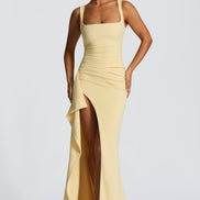 Martina - vestido largo satinado con escote cuadrado y abertura
