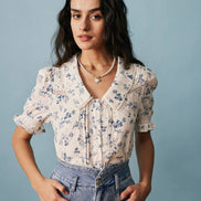 Camisa Floral de Encaje Plisada
